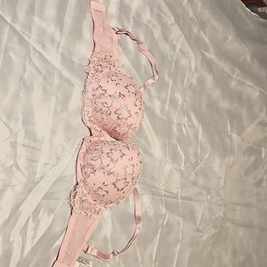 BNWOT Victoria's Secret bra,  34 DDD